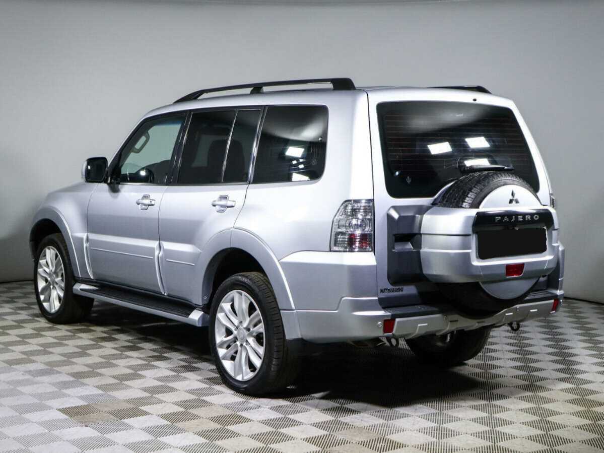 Mitsubishi Pajero с пробегом — 2012 год. Фото: #5