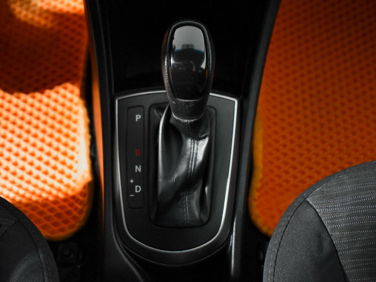 Hyundai Solaris с пробегом — 2016 год. Фото: #9