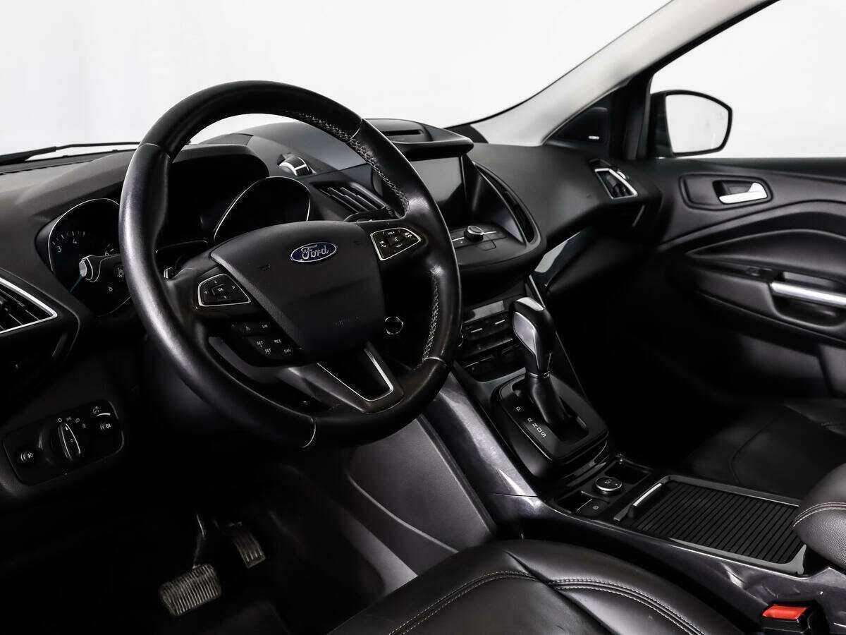 Ford Kuga с пробегом — 2016 год. Фото: #6