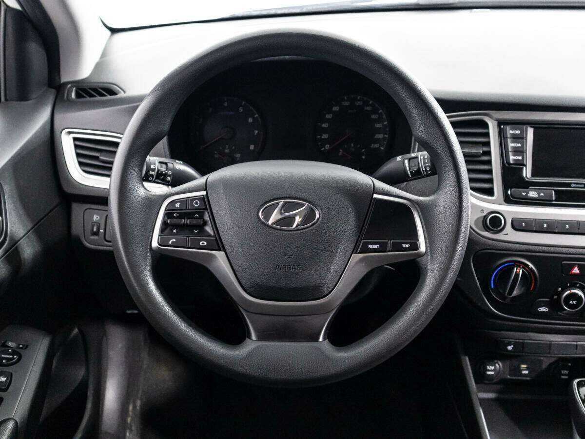 Hyundai Solaris с пробегом — 2020 год. Фото: #15