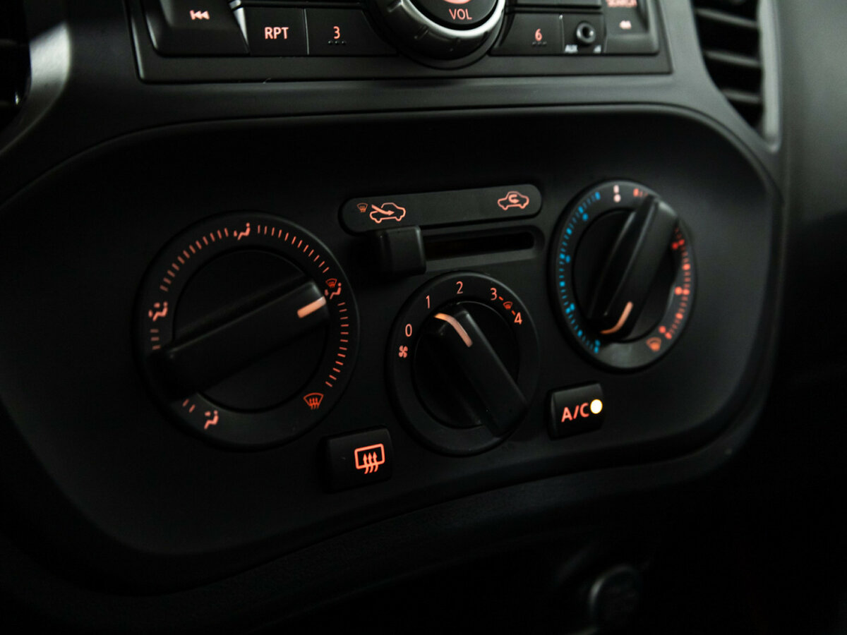 Nissan Juke с пробегом — 2014 год. Фото: #12