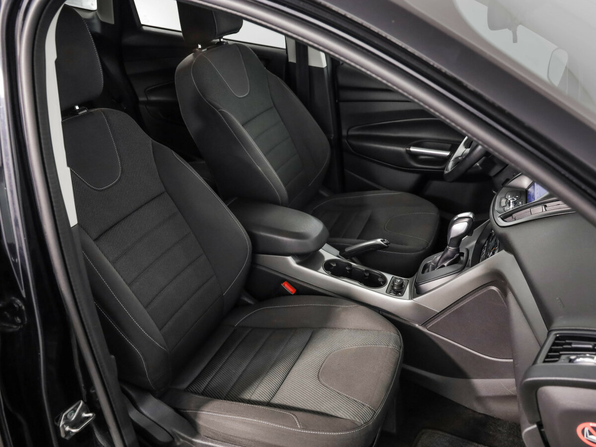 Ford Kuga с пробегом — 2015 год. Фото: #25