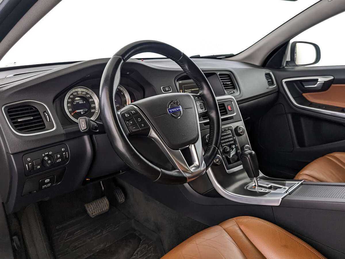 Volvo S60 с пробегом — 2012 год. Фото: #13