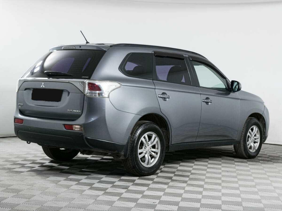 Mitsubishi Outlander с пробегом — 2012 год. Фото: #4