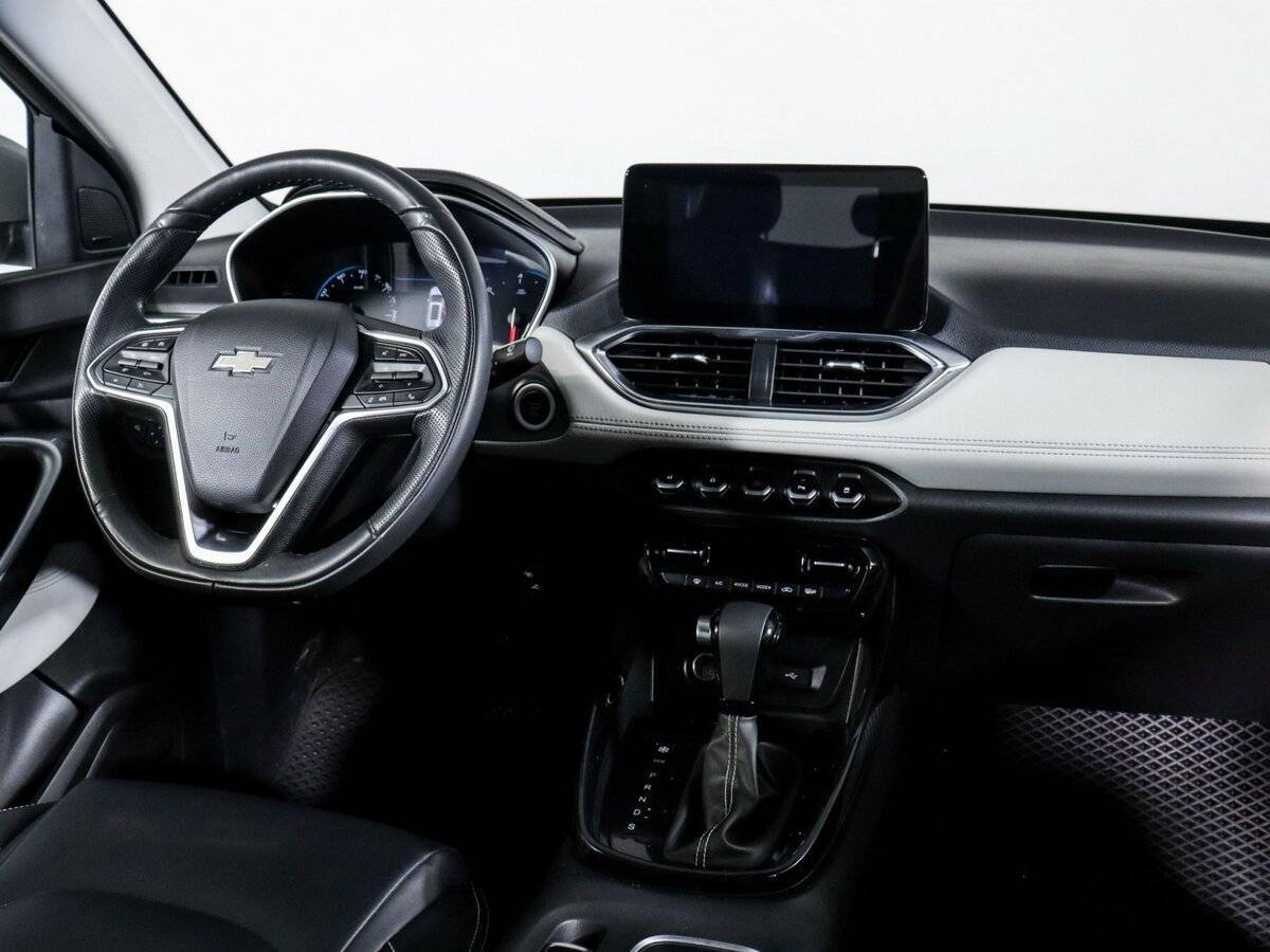 Chevrolet Captiva с пробегом — 2022 год. Фото: #6