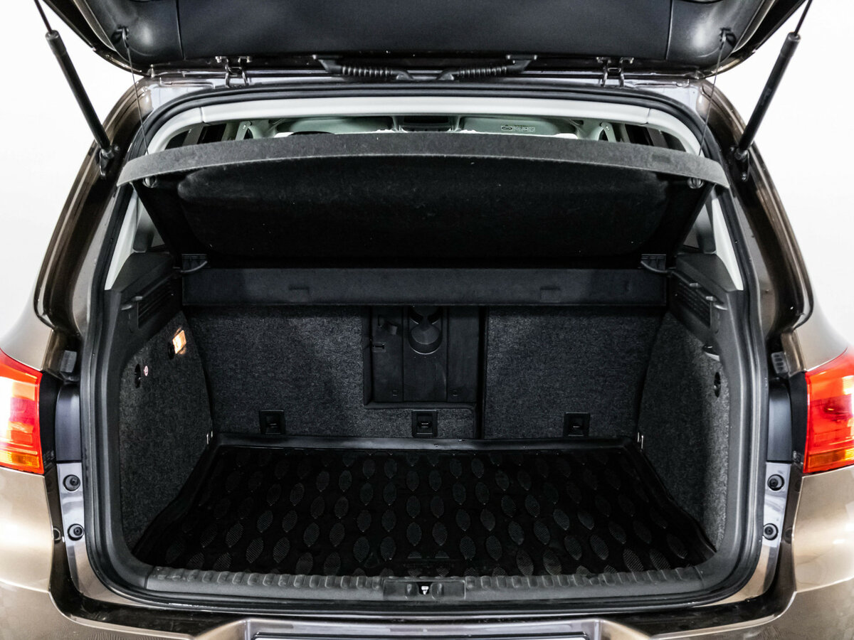 Volkswagen Tiguan с пробегом — 2014 год. Фото: #18