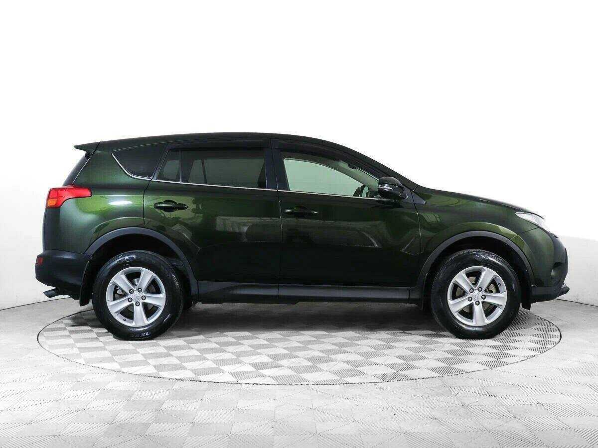 Toyota RAV4 с пробегом — 2012 год. Фото: #3