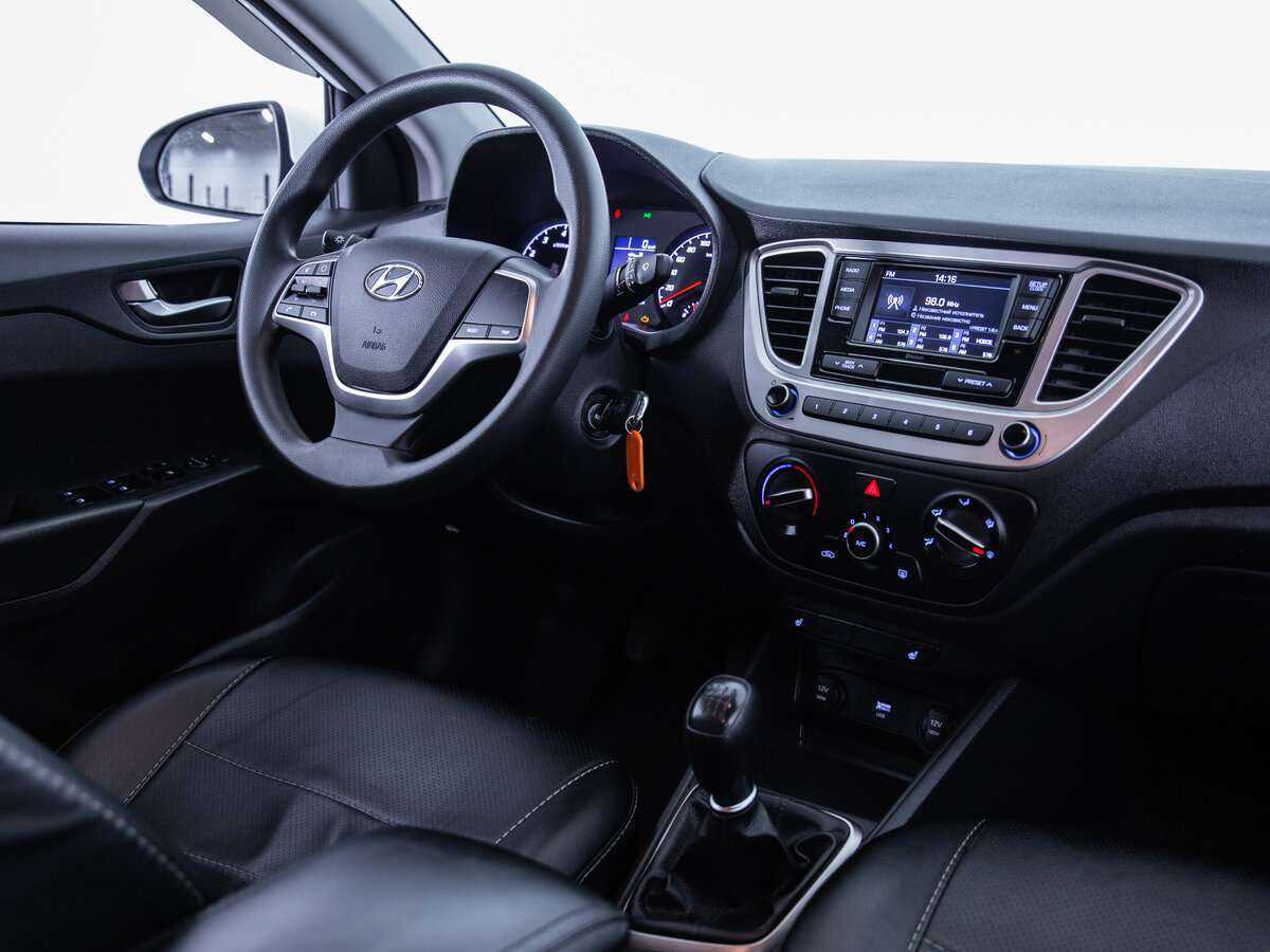 Hyundai Solaris с пробегом — 2021 год. Фото: #10