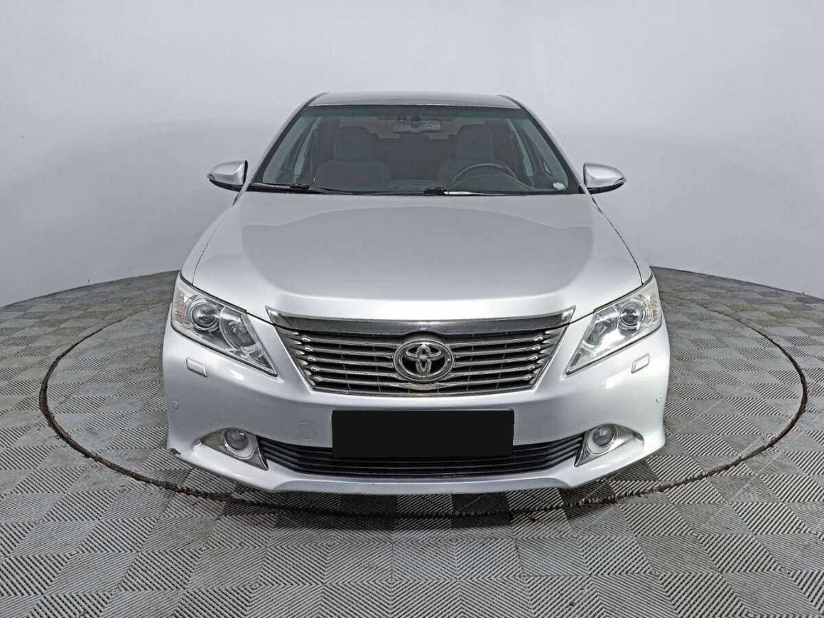Toyota Camry с пробегом — 2012 год. Фото: #1