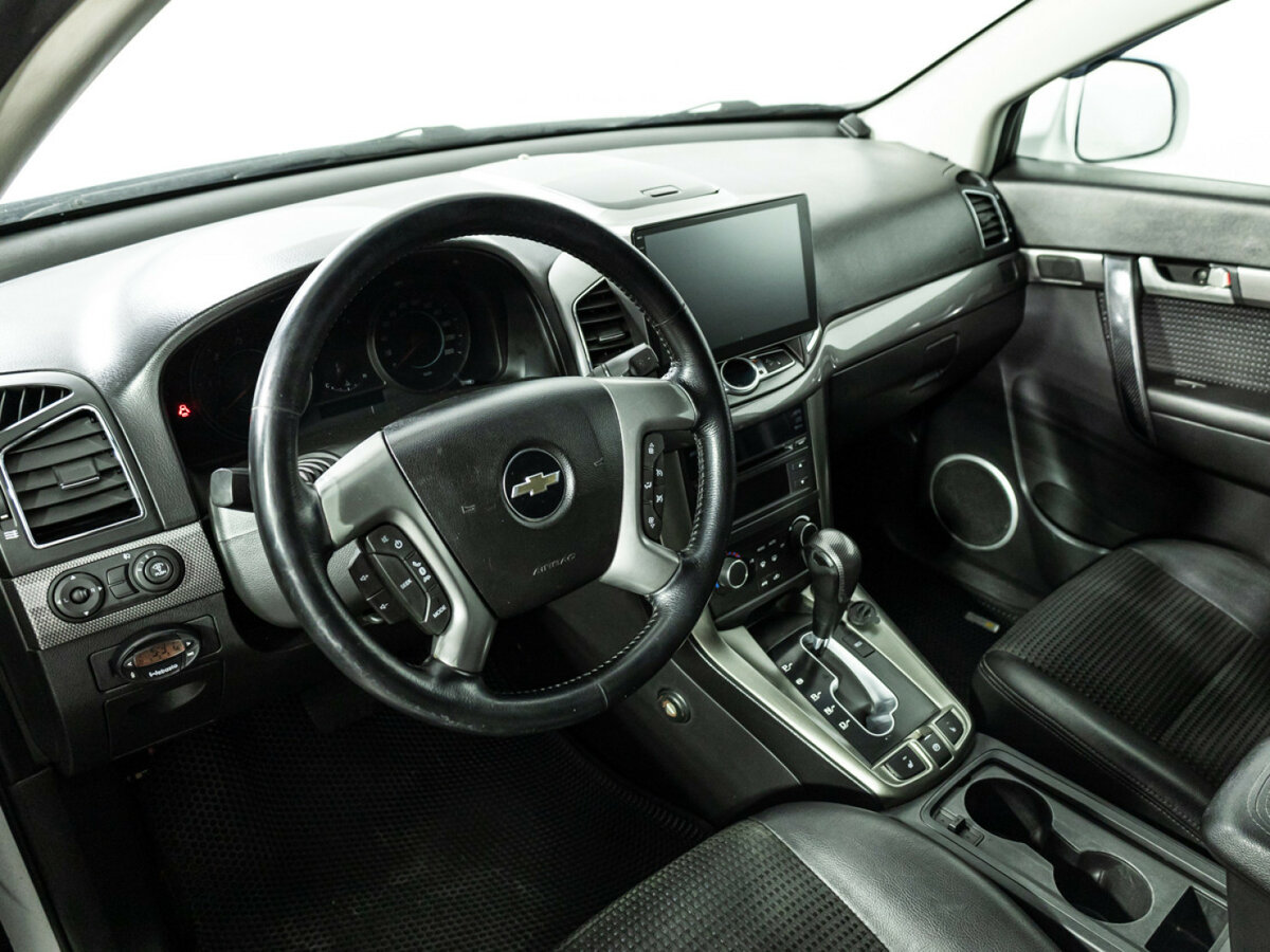 Chevrolet Captiva с пробегом — 2012 год. Фото: #8