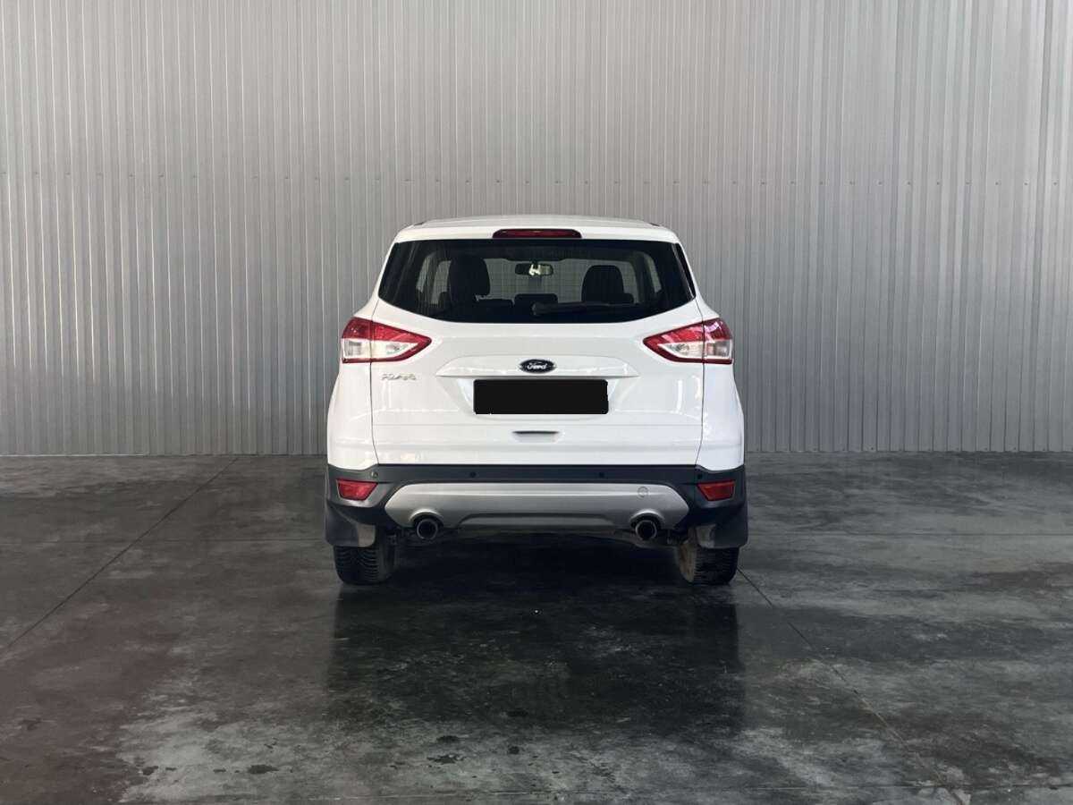 Ford Kuga с пробегом — 2015 год. Фото: #5