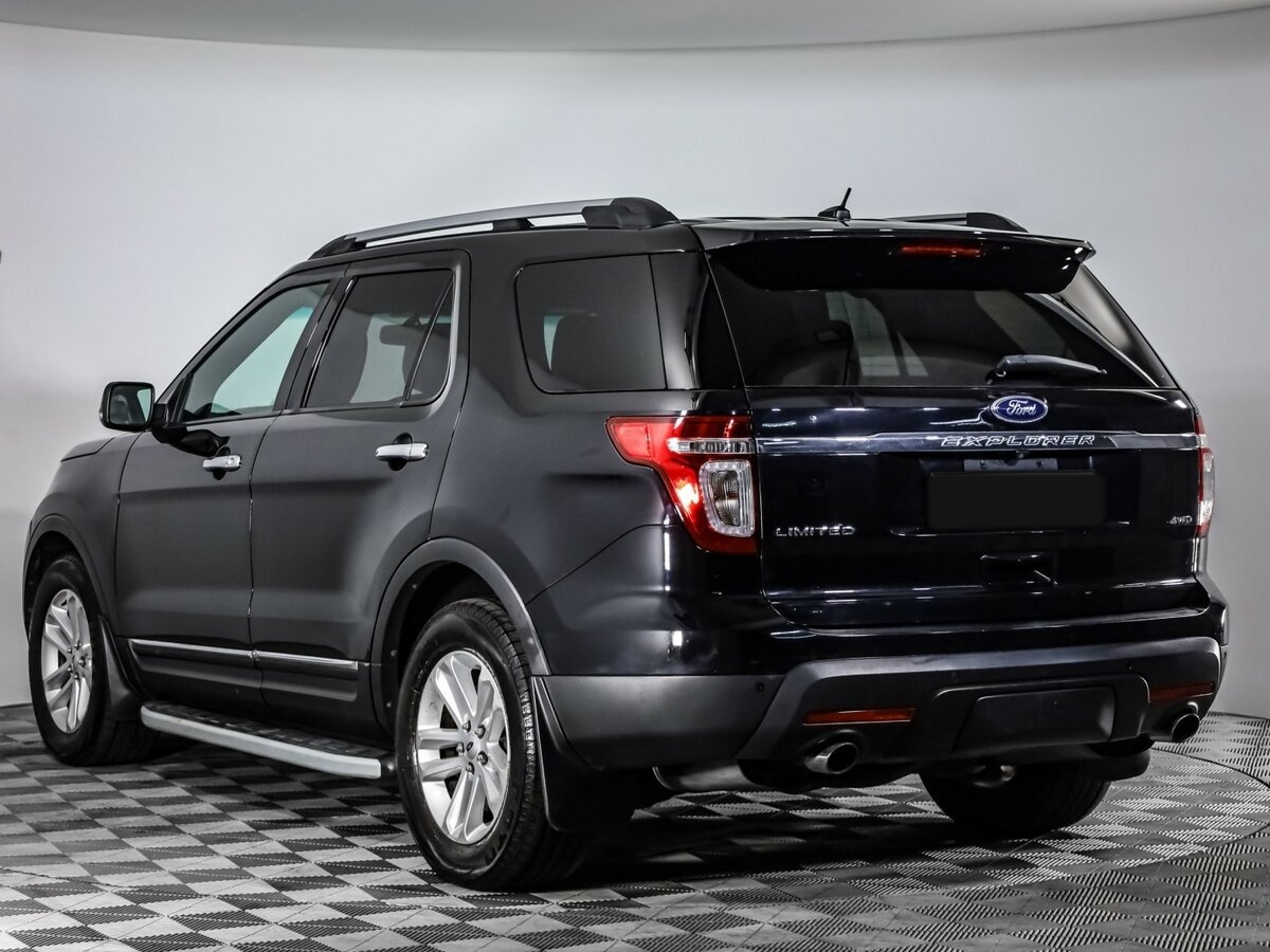 Ford Explorer с пробегом — 2013 год. Фото: #6