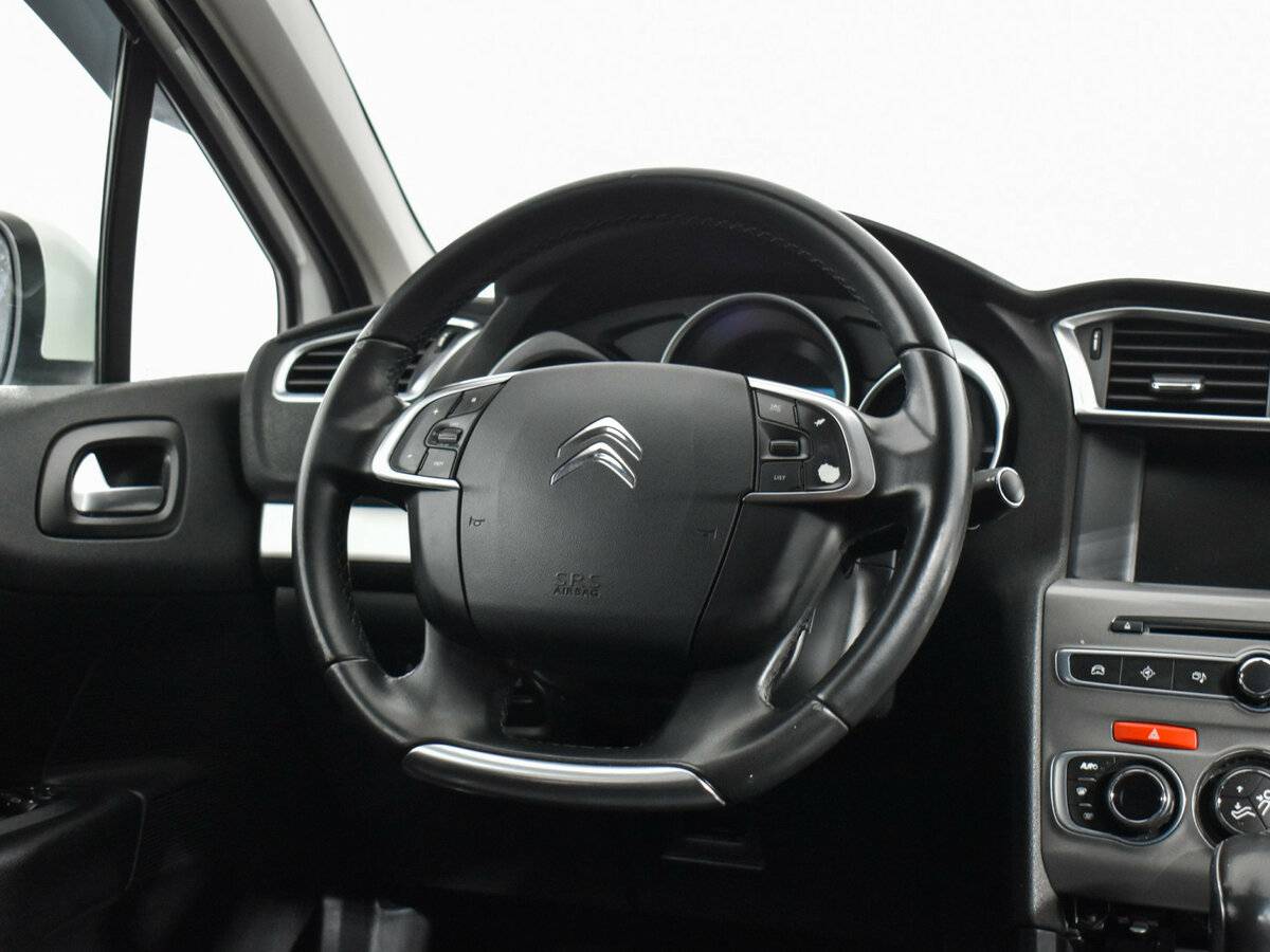 Citroen C4 с пробегом — 2016 год. Фото: #9