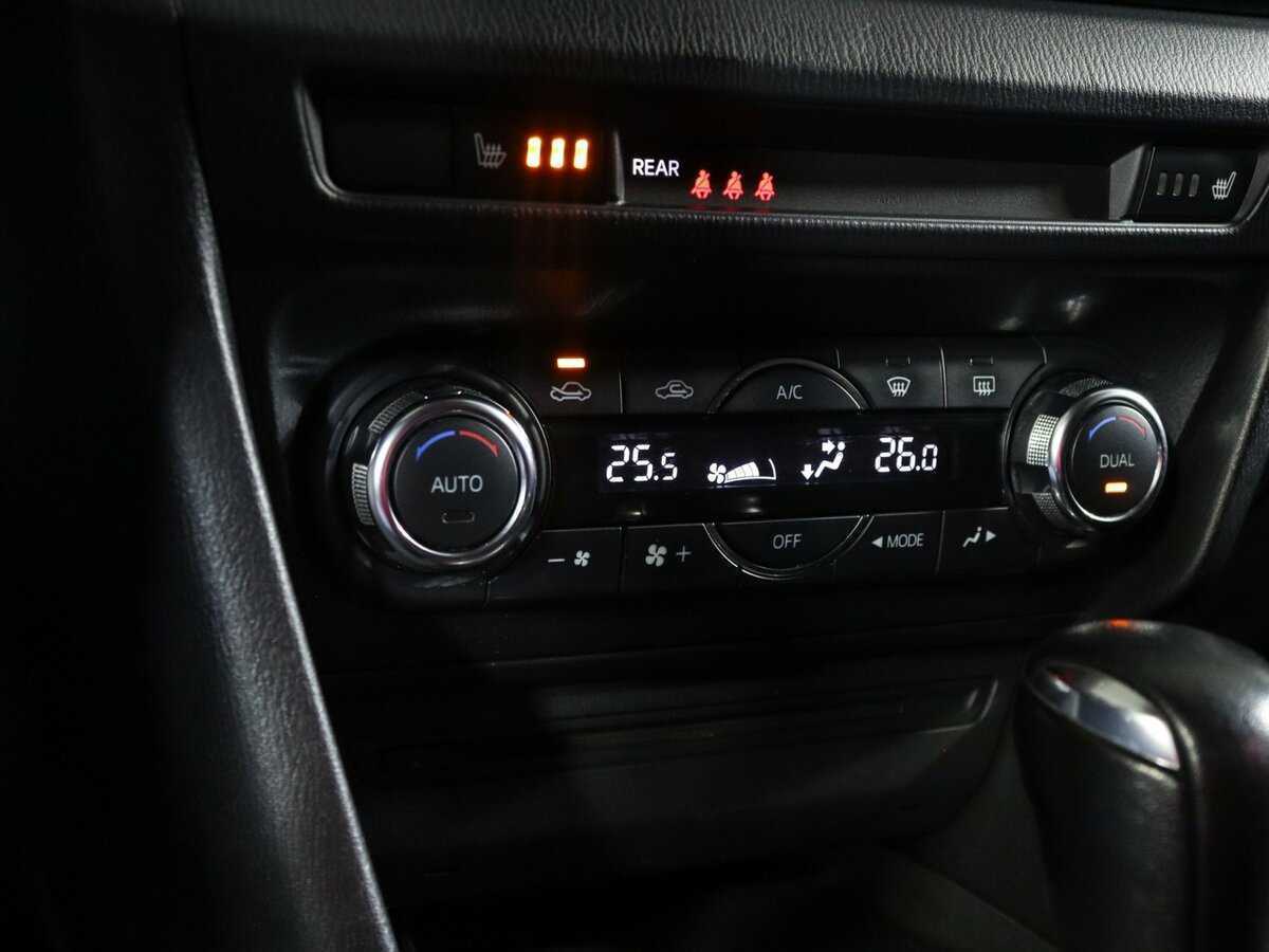 Mazda 3 с пробегом — 2014 год. Фото: #15