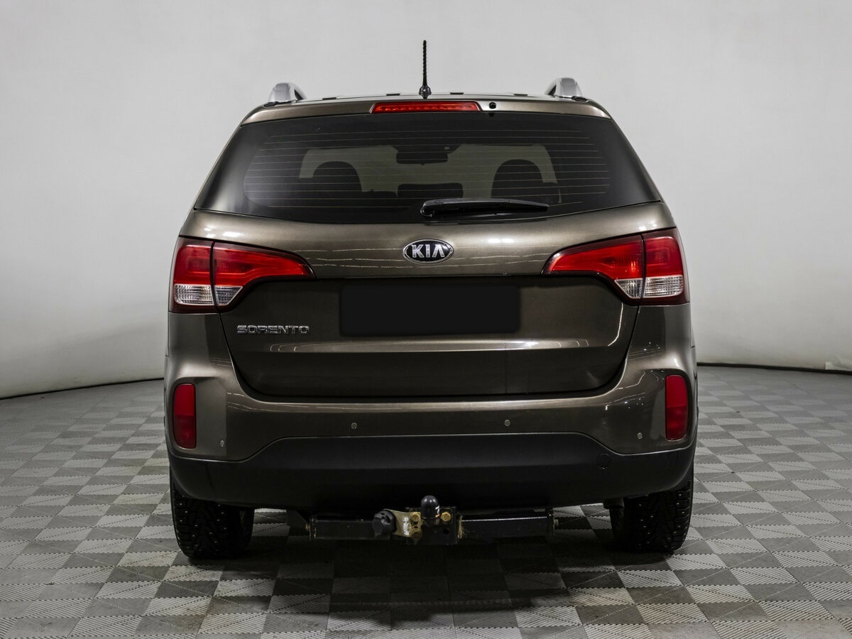 Kia Sorento с пробегом — 2015 год. Фото: #4