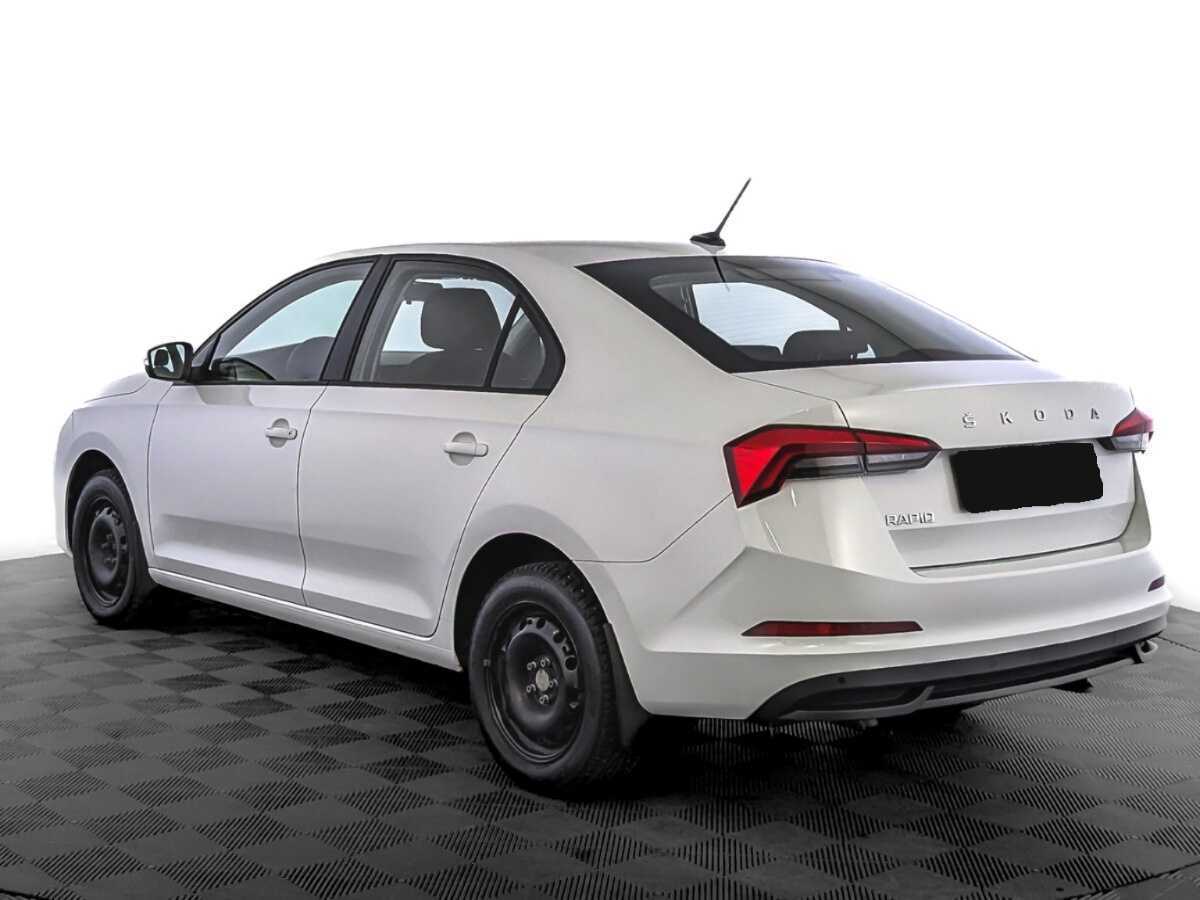 Skoda Rapid с пробегом — 2021 год. Фото: #6