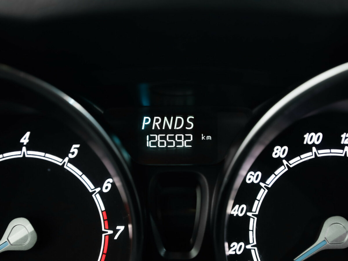 Ford Fiesta с пробегом — 2016 год. Фото: #9