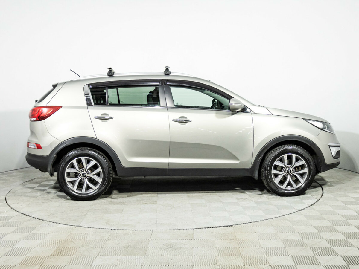 Kia Sportage с пробегом — 2015 год. Фото: #3
