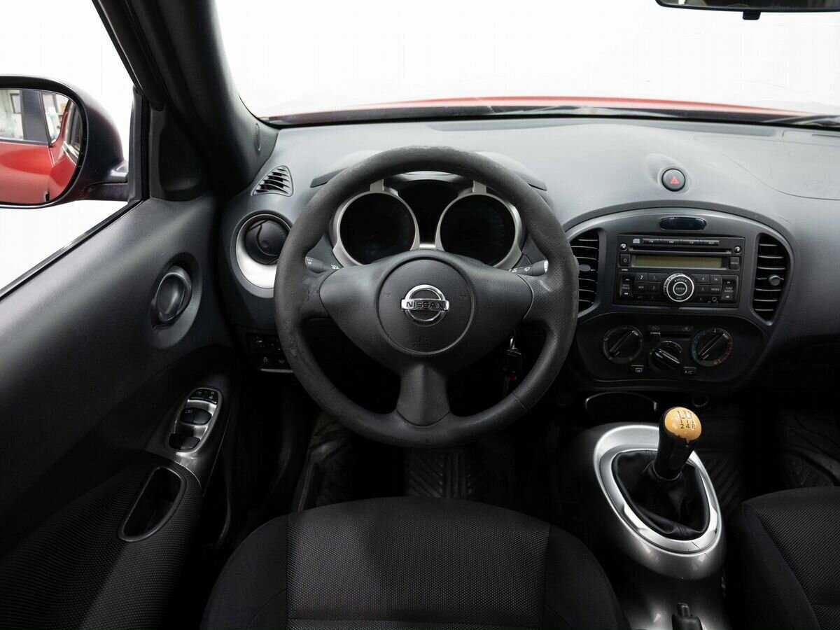 Nissan Juke с пробегом — 2012 год. Фото: #13
