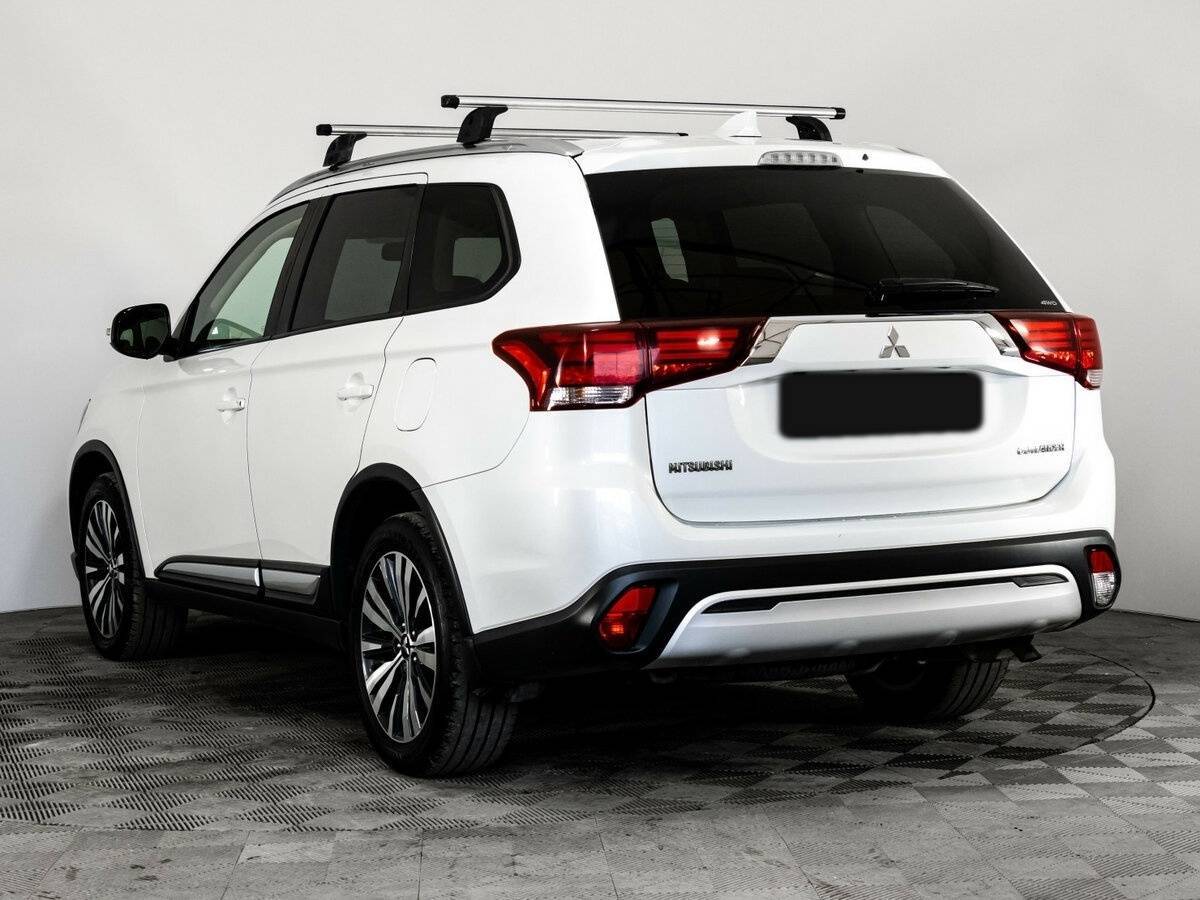 Mitsubishi Outlander с пробегом — 2019 год. Фото: #6