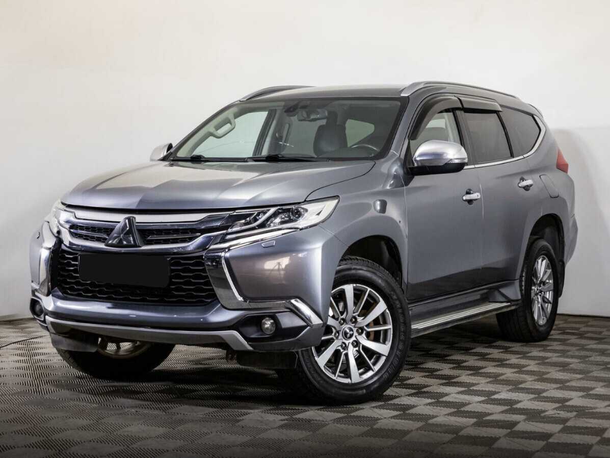 Mitsubishi Pajero Sport с пробегом — 2018 год. Фото: #0