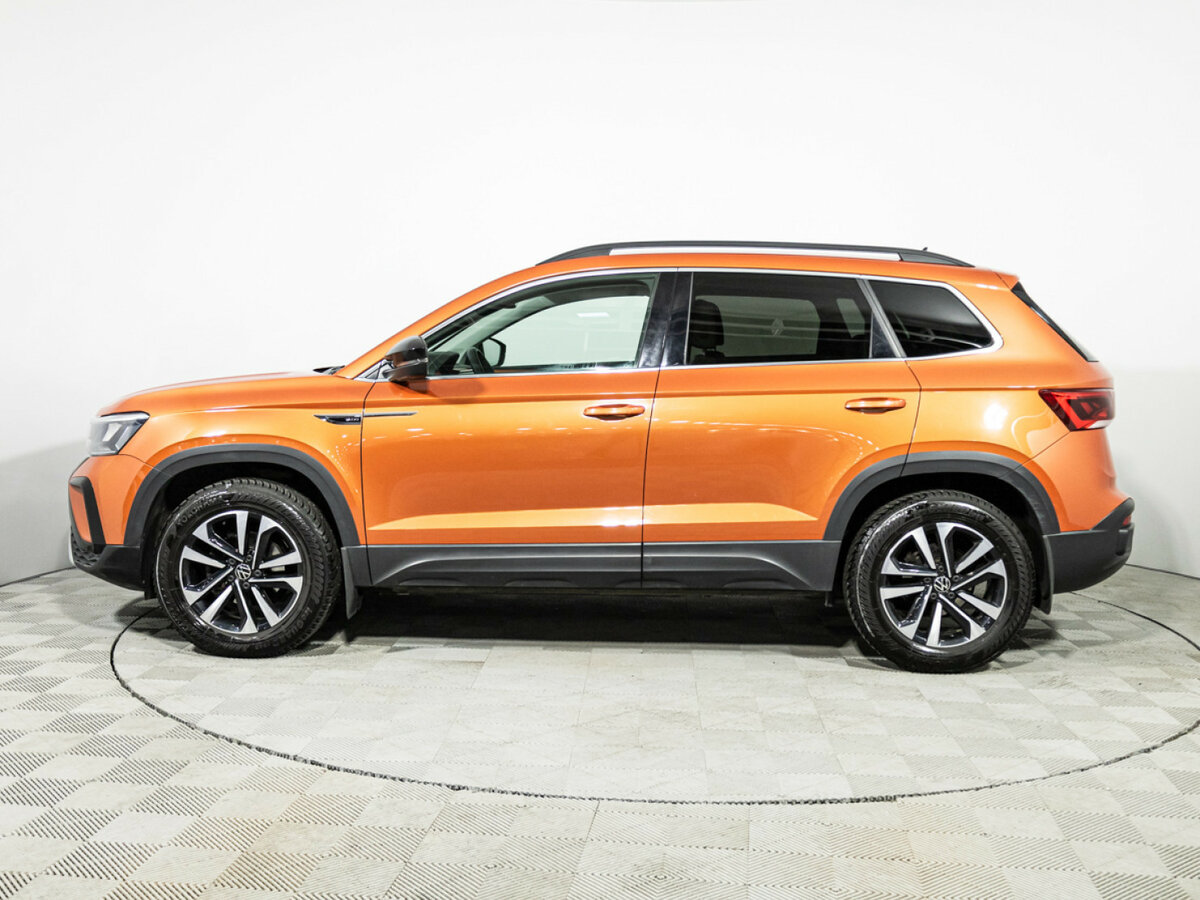Volkswagen Taos с пробегом — 2021 год. Фото: #6