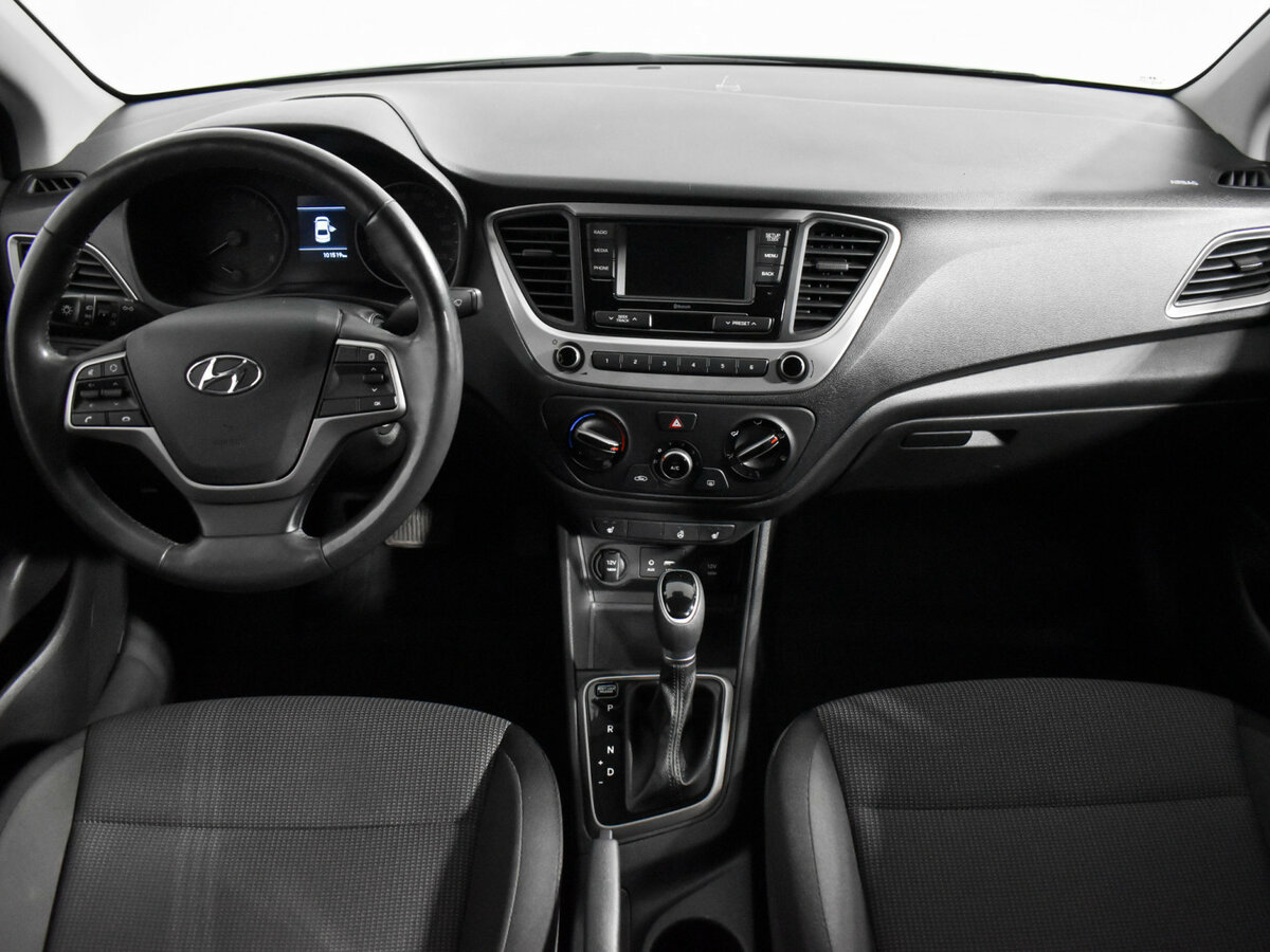 Hyundai Solaris с пробегом — 2017 год. Фото: #12
