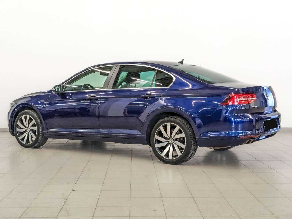 Volkswagen Passat с пробегом — 2019 год. Фото: #6