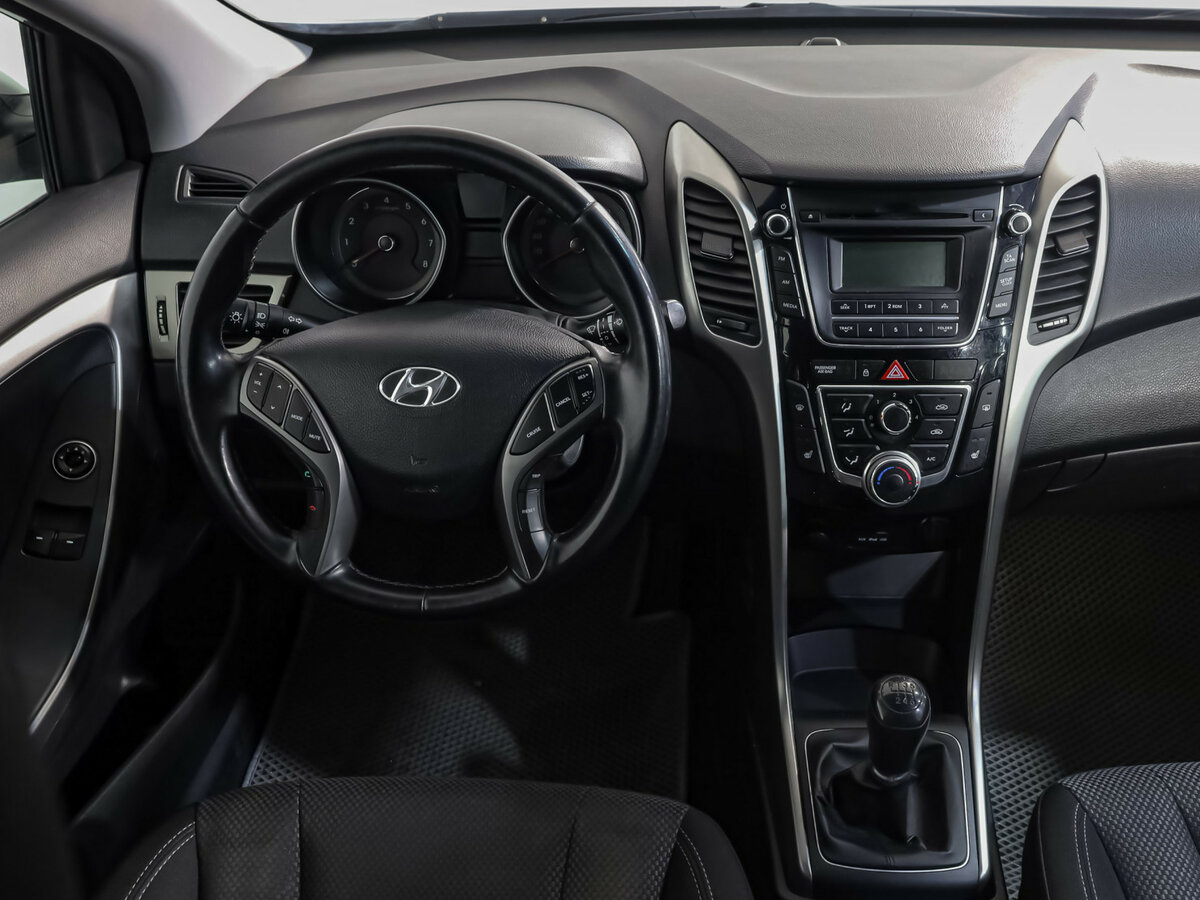 Hyundai i30 с пробегом — 2013 год. Фото: #8
