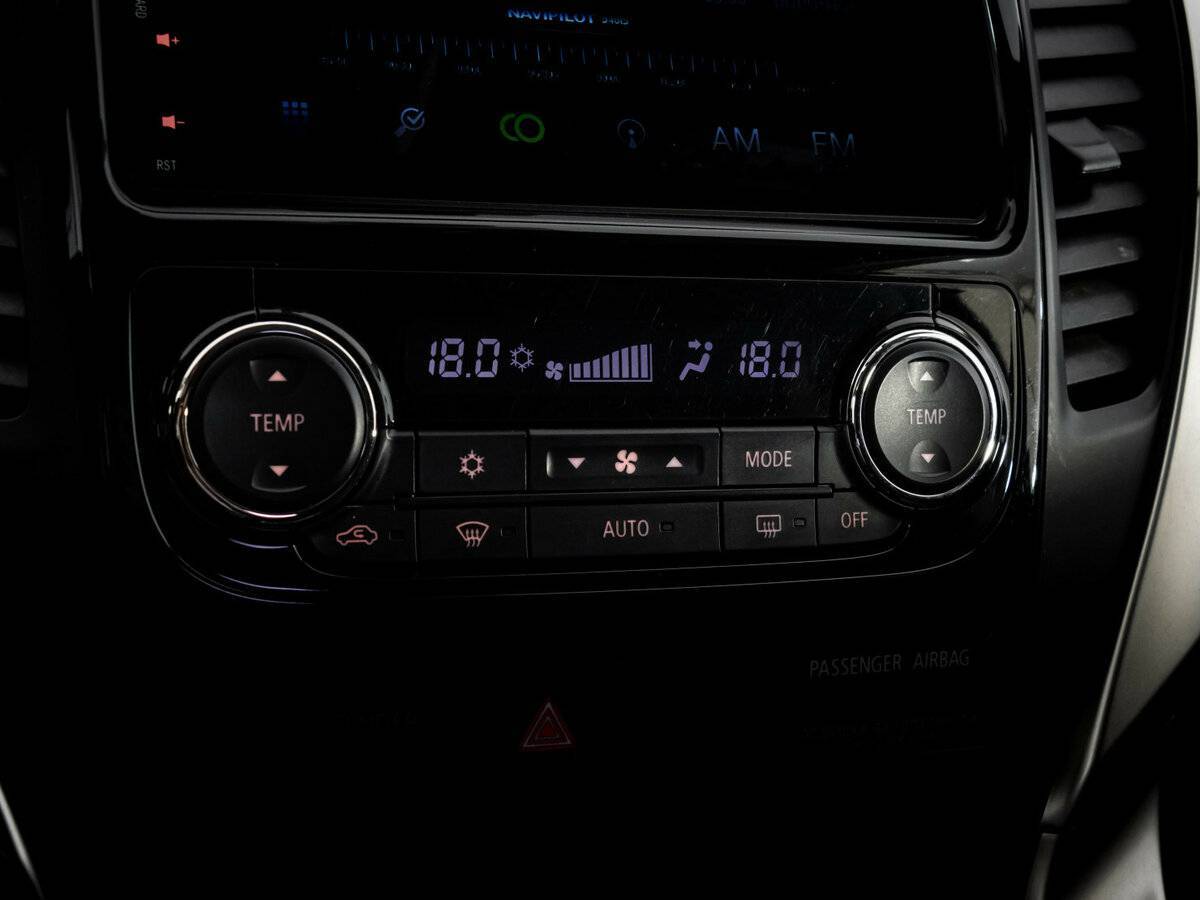 Mitsubishi Pajero Sport с пробегом — 2017 год. Фото: #11
