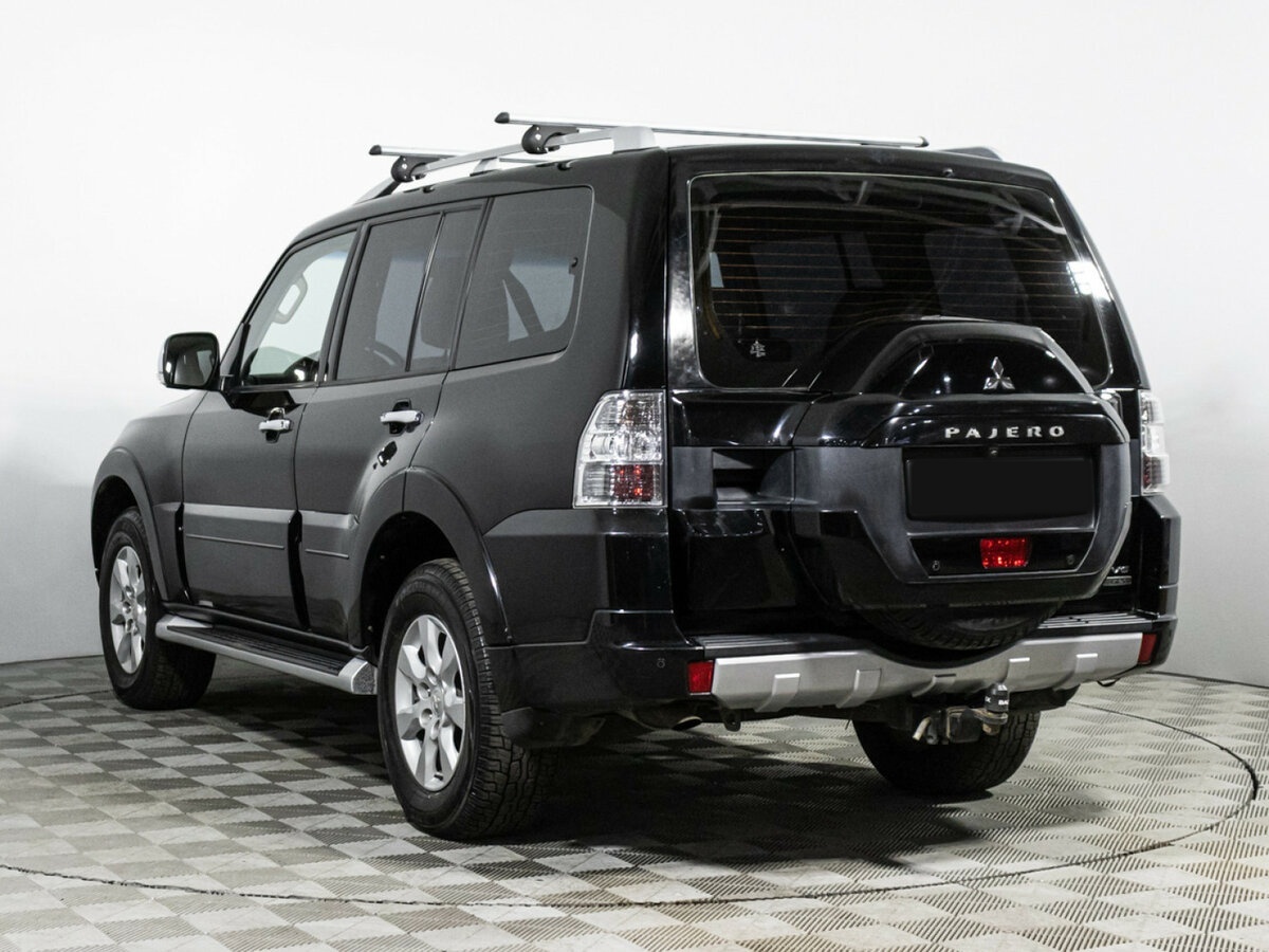 Mitsubishi Pajero с пробегом — 2017 год. Фото: #5