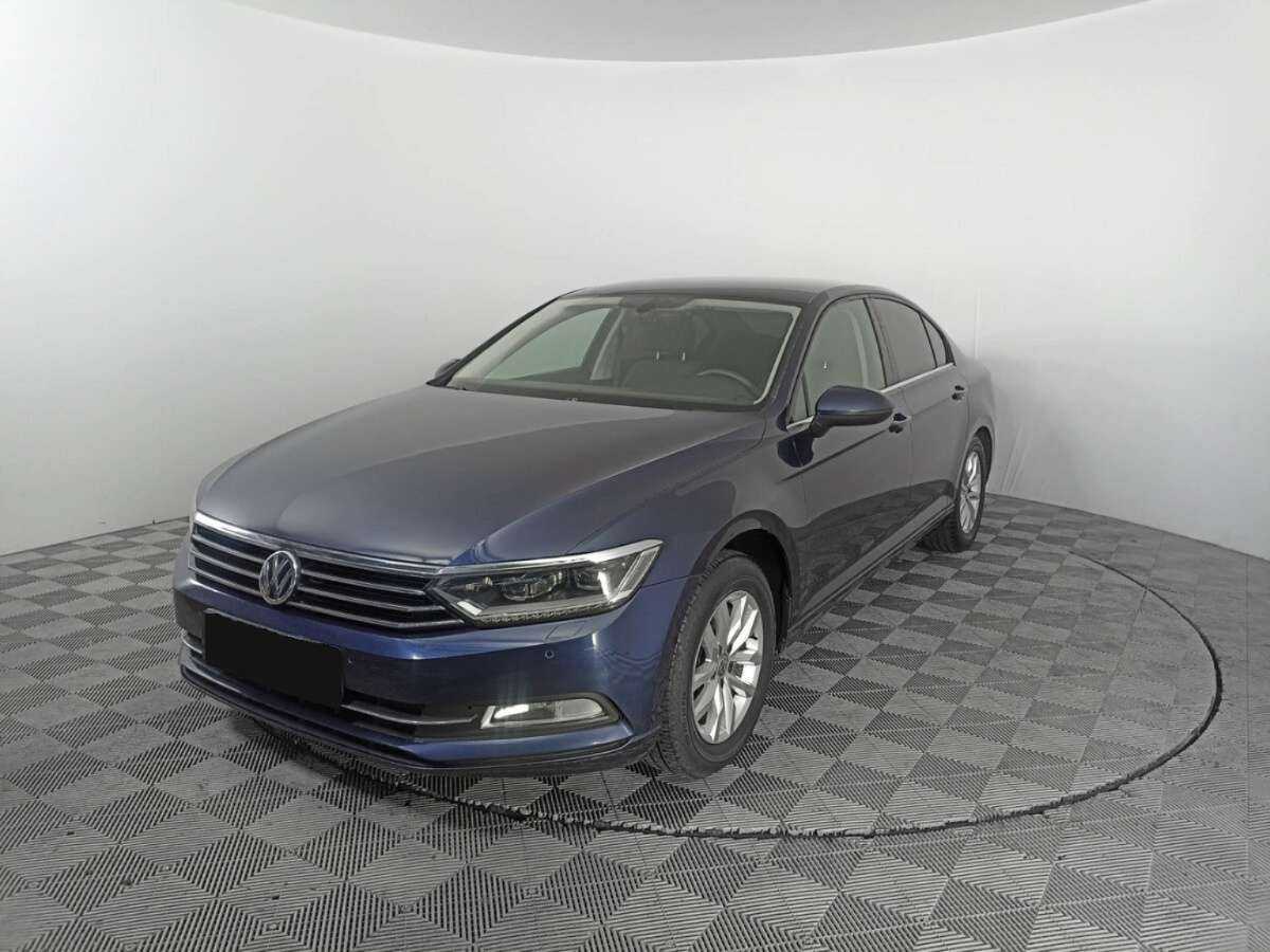 Volkswagen Passat с пробегом — 2016 год. Фото: #0