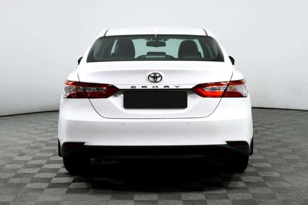Toyota Camry с пробегом — 2021 год. Фото: #5