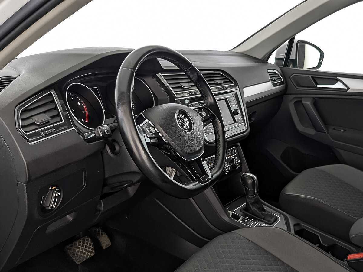 Volkswagen Tiguan с пробегом — 2018 год. Фото: #12