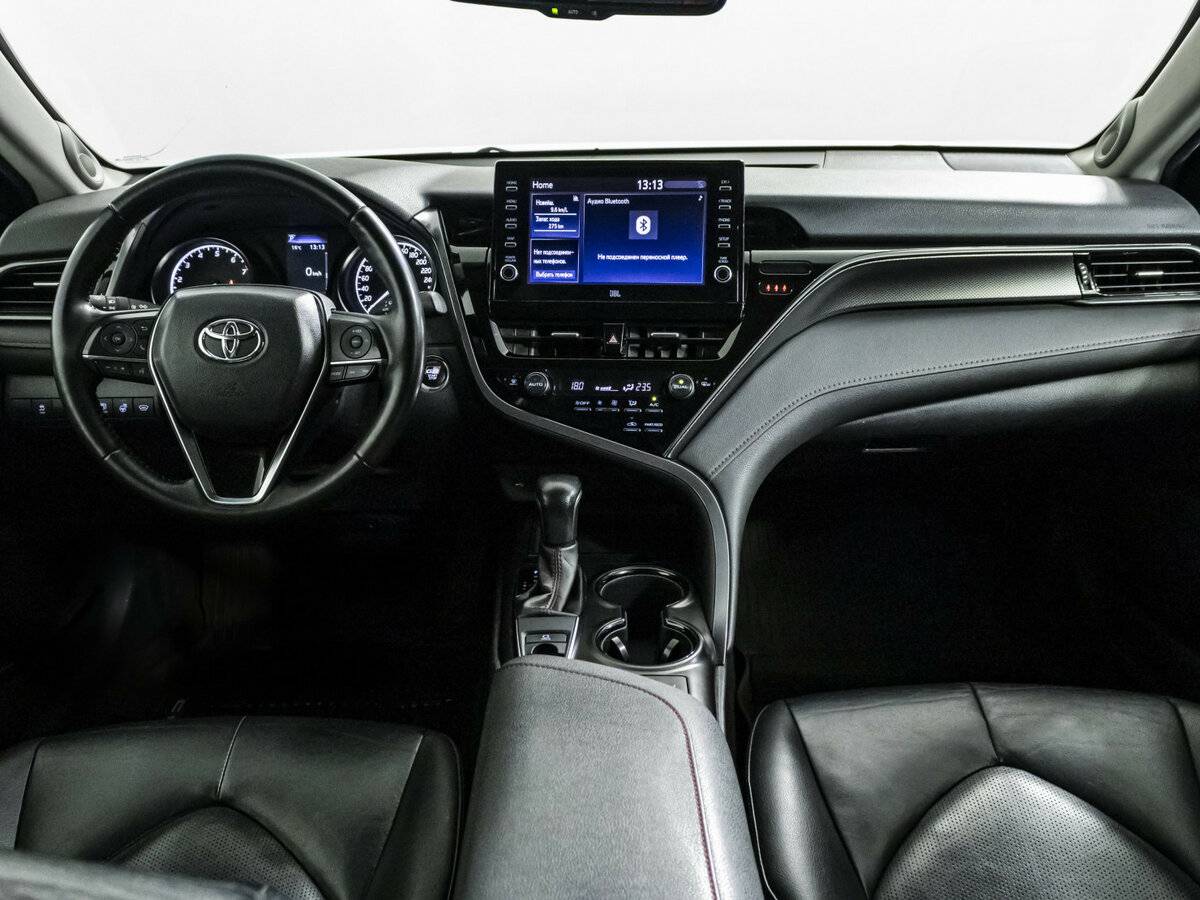 Toyota Camry с пробегом — 2021 год. Фото: #11