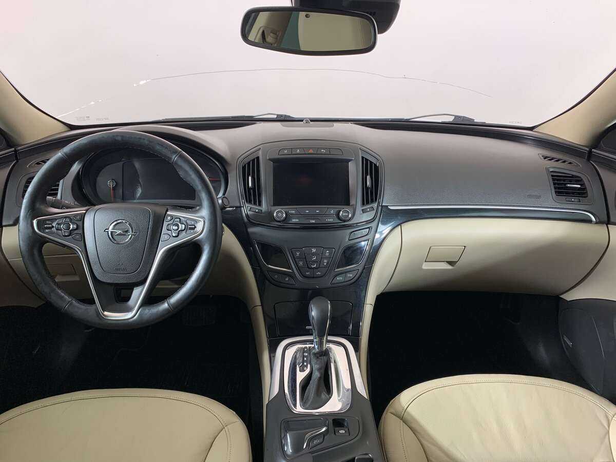 Opel Insignia с пробегом — 2014 год. Фото: #8