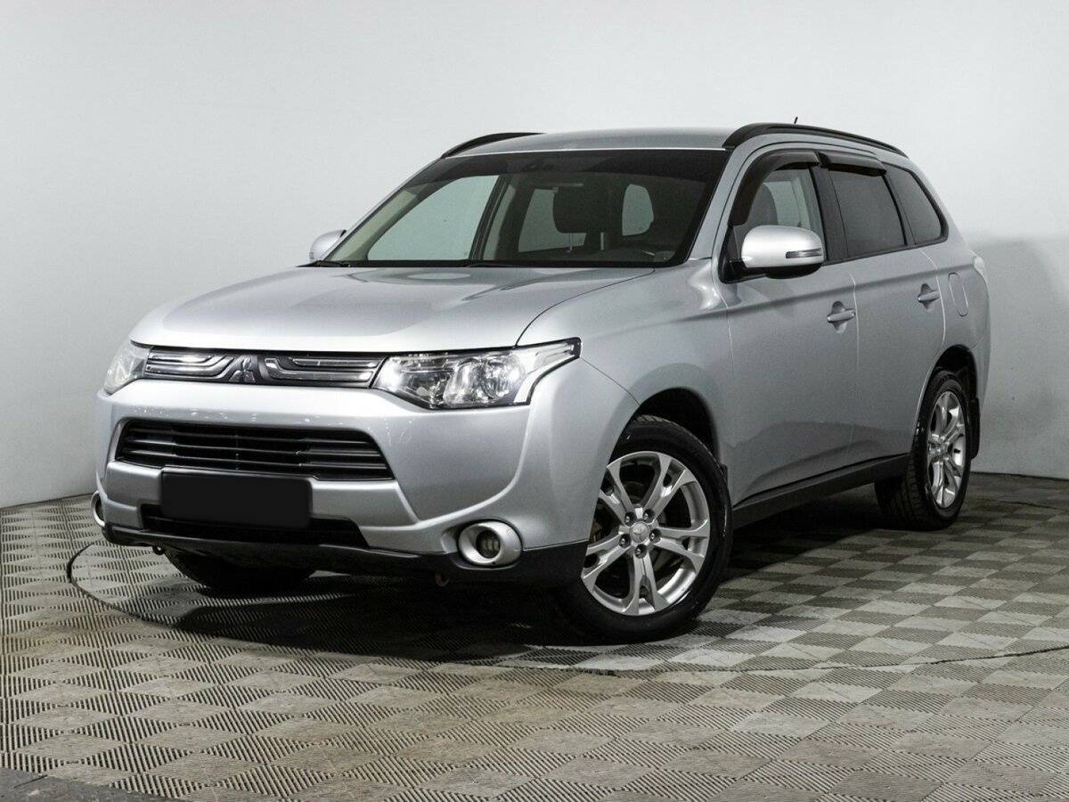 Mitsubishi Outlander с пробегом — 2013 год. Фото: #0