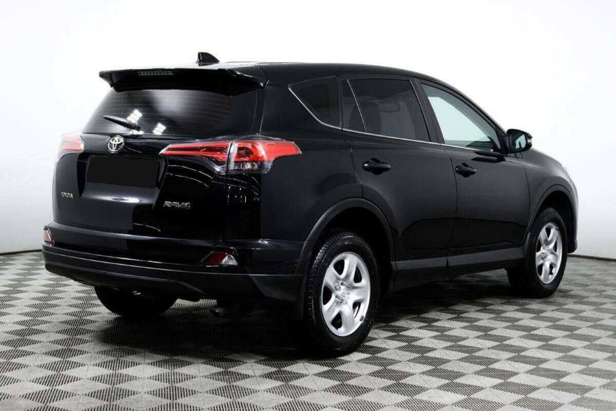 Toyota RAV4 с пробегом — 2019 год. Фото: #4