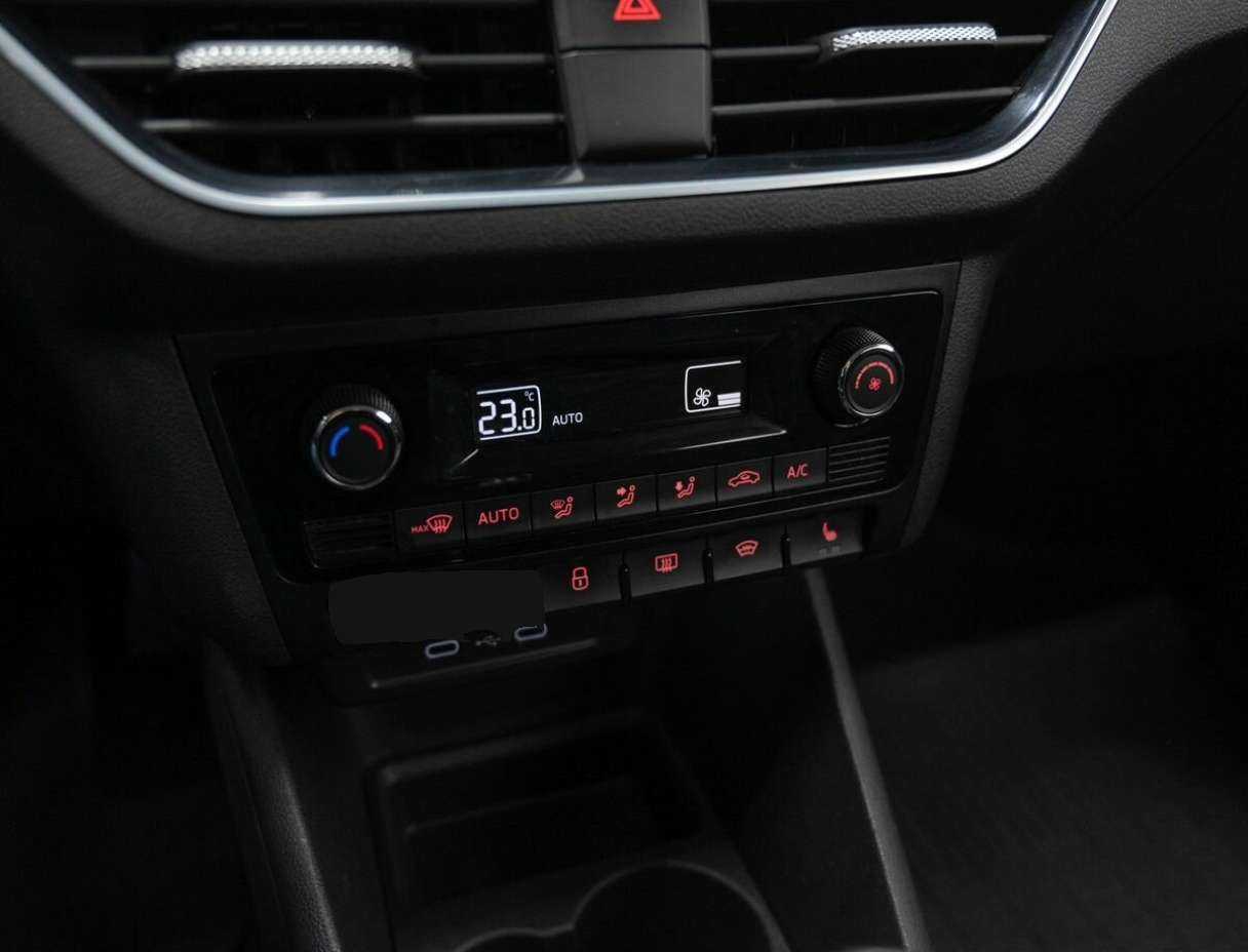 Volkswagen Polo с пробегом — 2020 год. Фото: #17