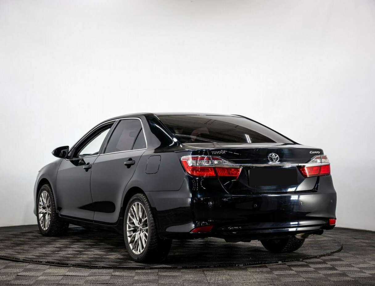 Toyota Camry с пробегом — 2015 год. Фото: #5
