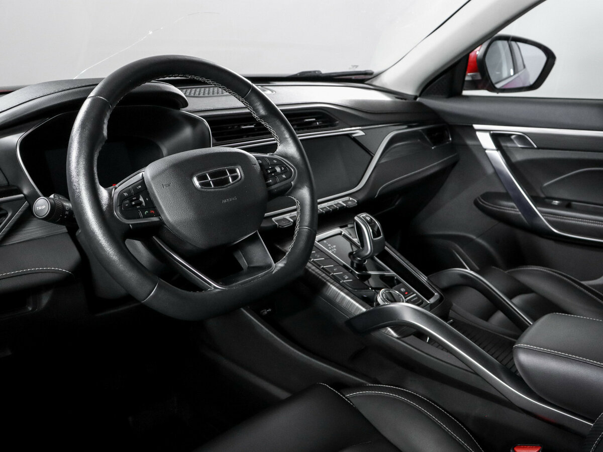Geely Atlas Pro с пробегом — 2022 год. Фото: #8