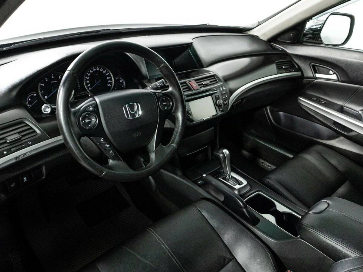 Honda Crosstour с пробегом — 2013 год. Фото: #9