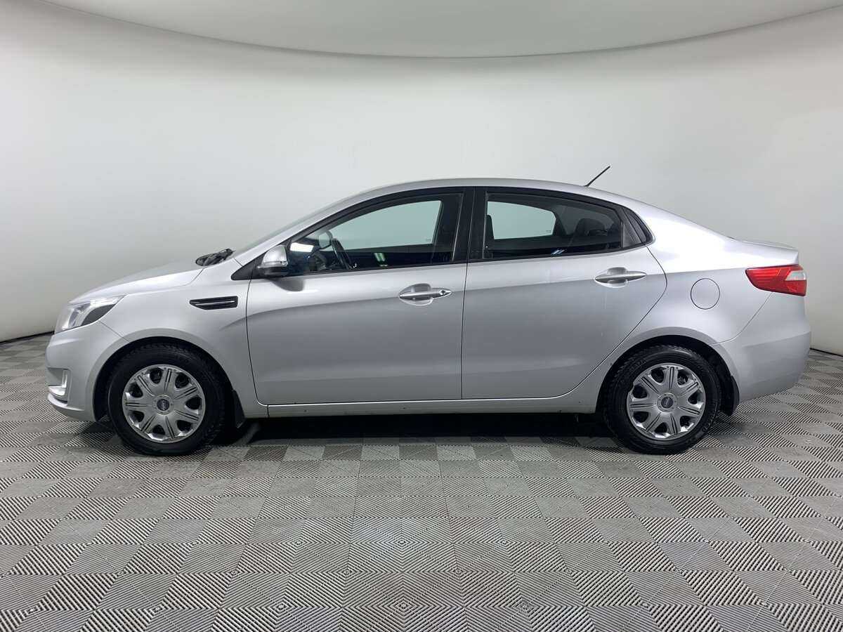 Kia Rio с пробегом — 2012 год. Фото: #6