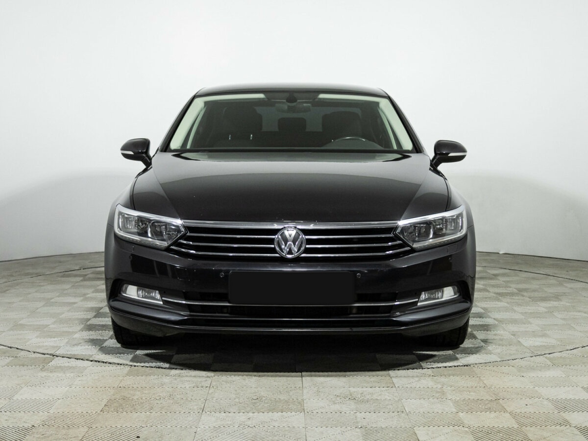 Volkswagen Passat с пробегом — 2017 год. Фото: #1