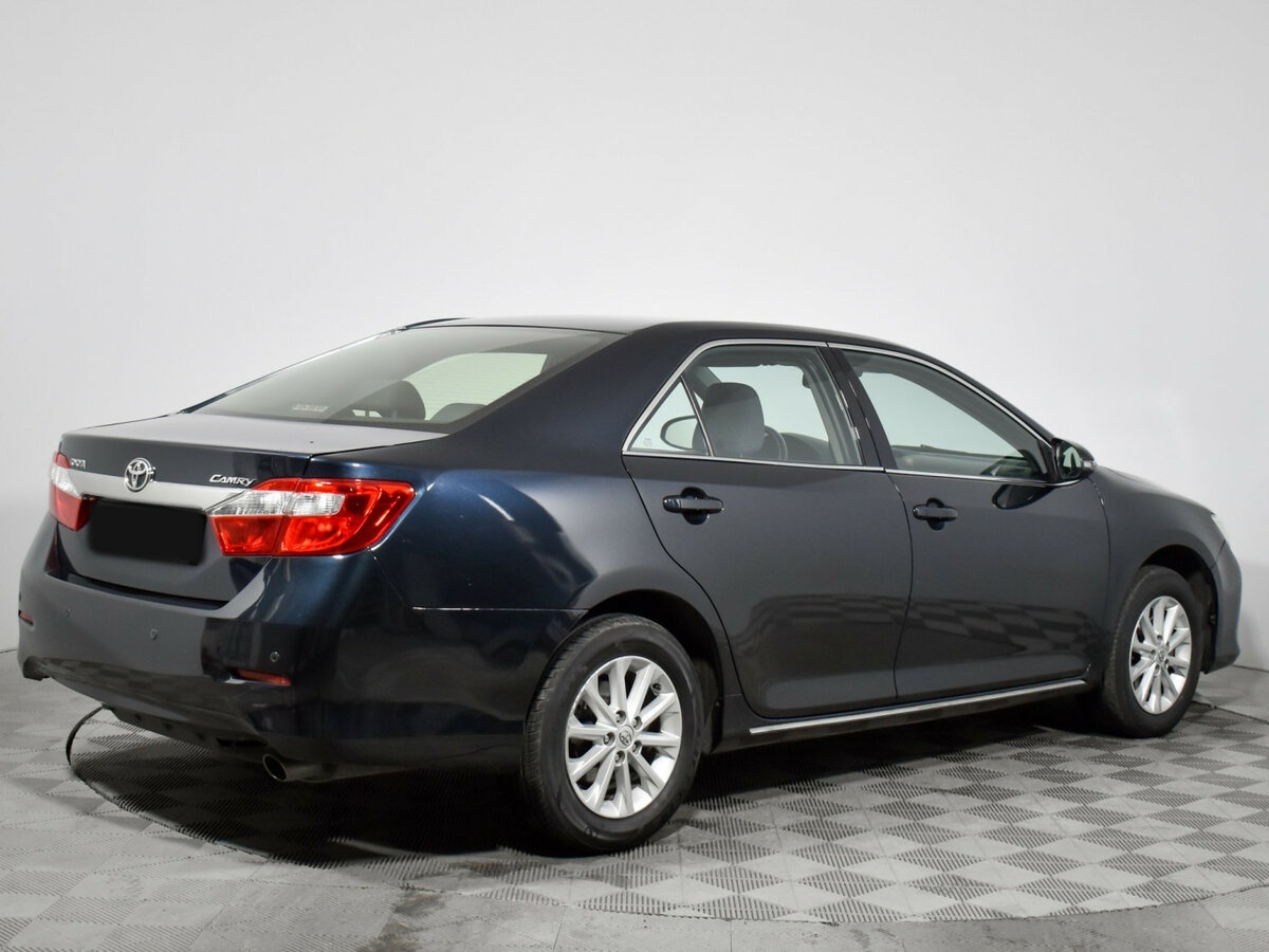 Toyota Camry с пробегом — 2012 год. Фото: #3