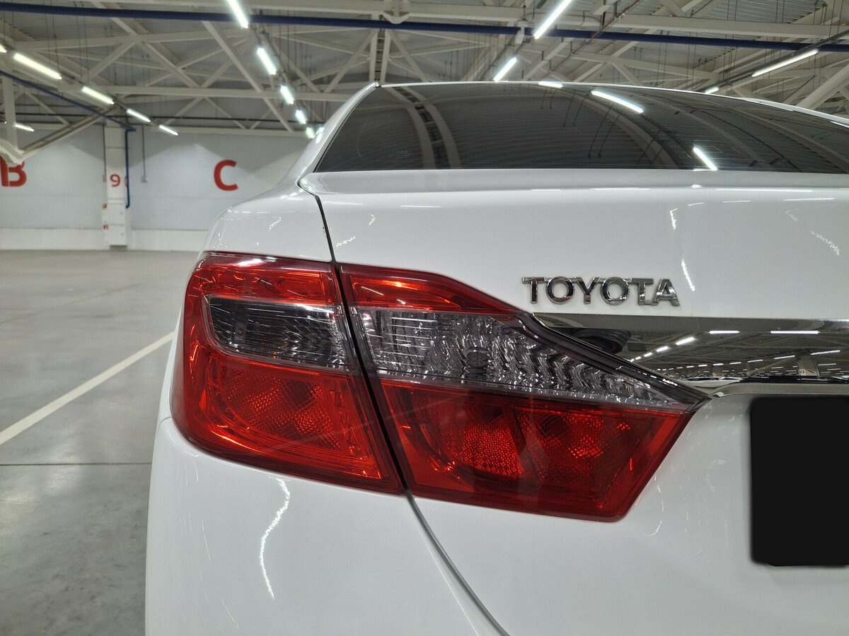 Toyota Camry с пробегом — 2013 год. Фото: #8