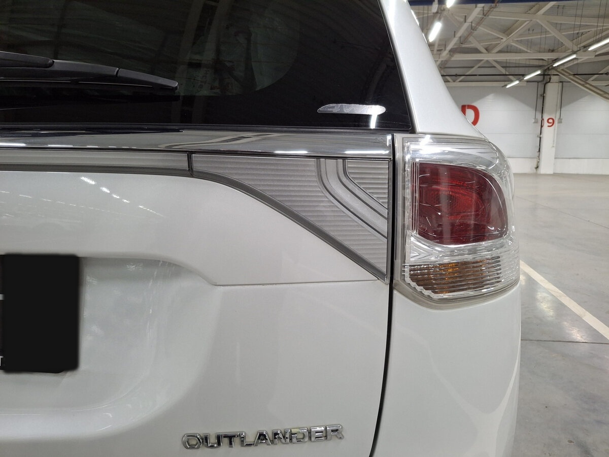Mitsubishi Outlander с пробегом — 2013 год. Фото: #8