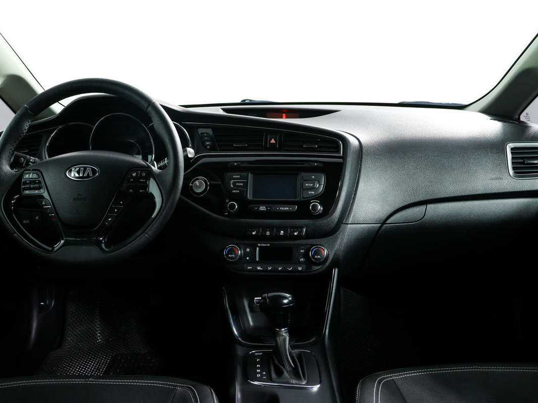 Kia Ceed с пробегом — 2015 год. Фото: #10