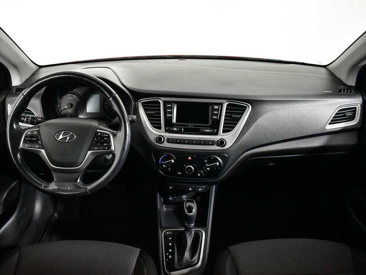 Hyundai Solaris с пробегом — 2019 год. Фото: #10