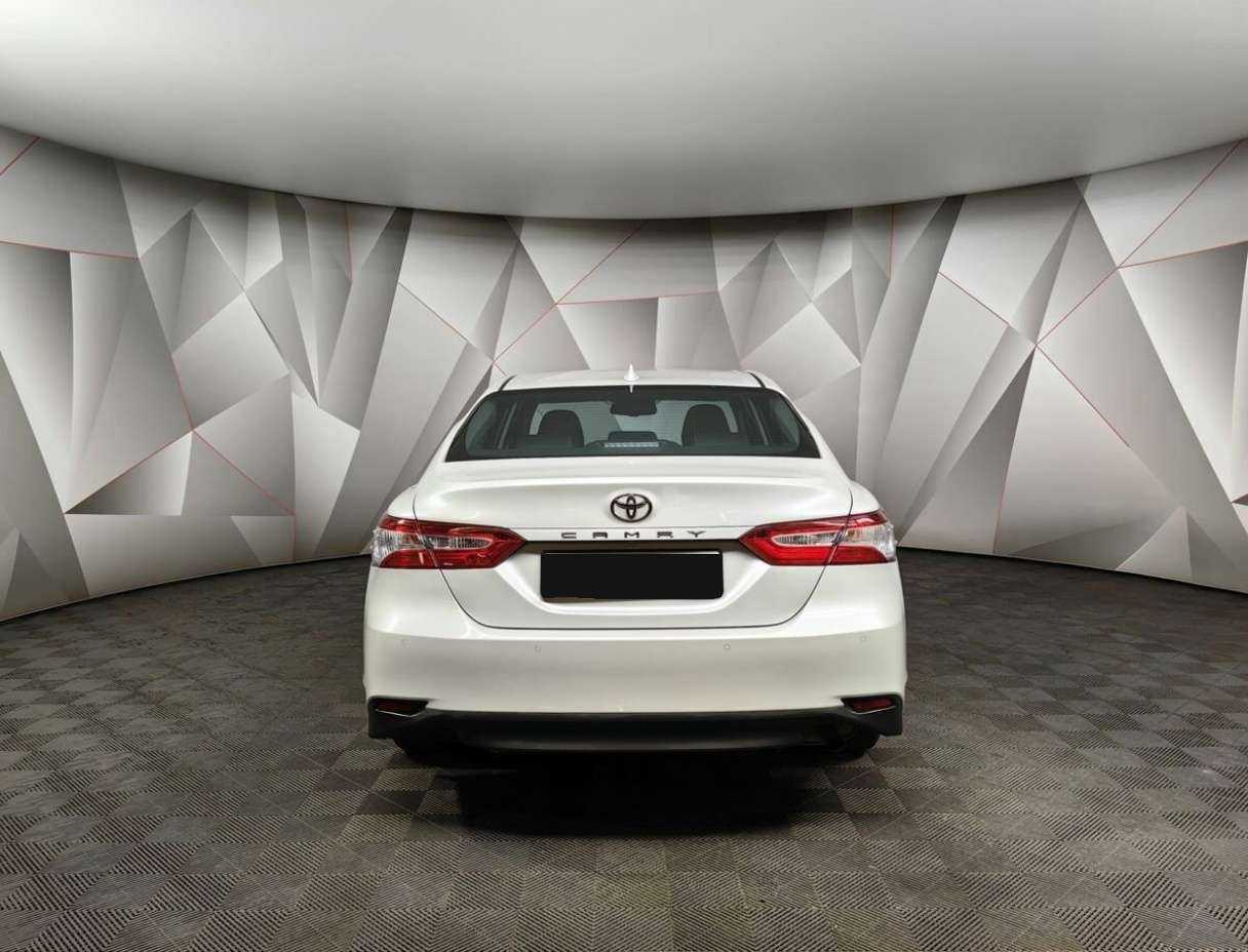 Toyota Camry с пробегом — 2021 год. Фото: #7